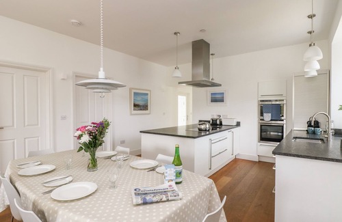 Saint Martin Cottage | THE UPPER DECK, family friendly, luxury holiday cottage in Porthcurno