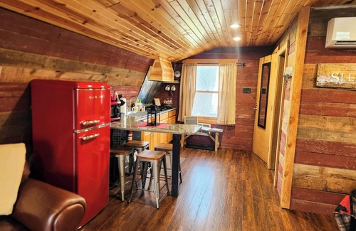 Nevada Apartment | The Urban Barn! private parking