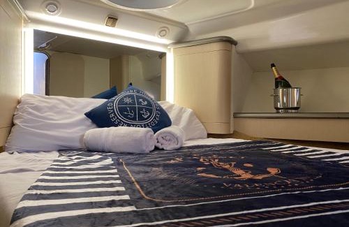 Poblats Maritims Boat Rental | The Valencia Yacht Experience
