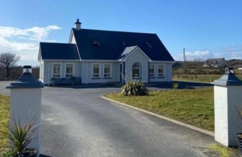 Milltown House | The Verve Lodge - 4 bed home in Mountcharles