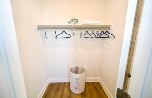 Brightwood Park Apartment | The Vianny:Petite Modern Lodge