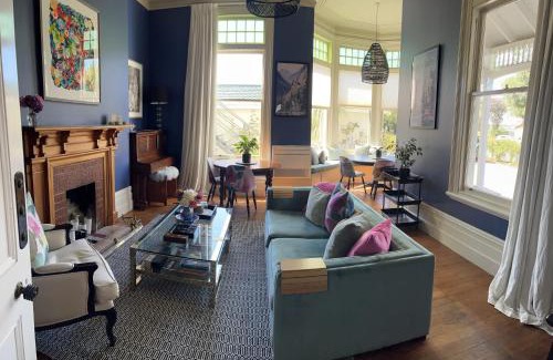 Oamaru Bed & Breakfast | The Vicarage Boutique Bed and Breakfast Oamaru