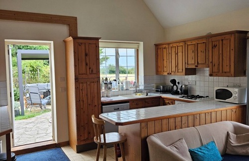 Graveney Cottage | 'the View @ Yaldings' 1 Bedroom Cottage With Stunning Views, Sleeps 4