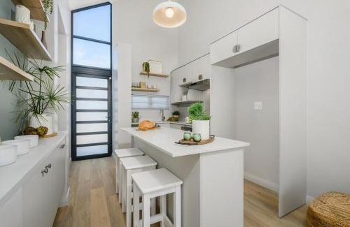 Port Elizabeth House | The Village 31
