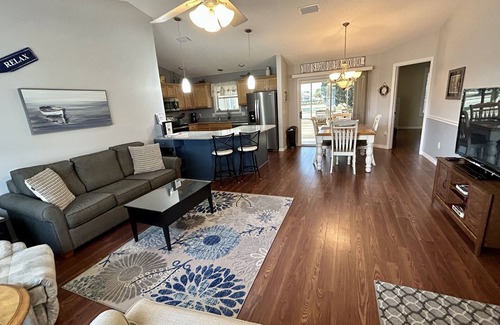 Lynnhaven House | * 🌴The Villages- Living Good Ranch Home - GOLF CART, Lake Sumter Landing 🌴 *