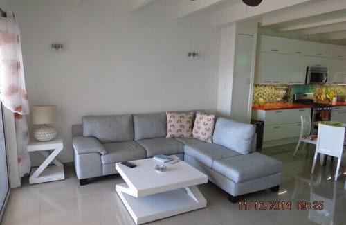 Philipsburg Villa | The Villas on Great Bay, Beachfront Villa 4