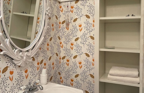 Tionesta Bed & Breakfast | The Vintage Inn Boutique ~ Bed and Breakfast and Vintage Shop.