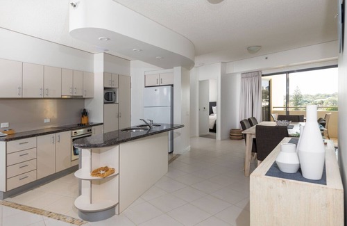 Caloundra Apartment | The Waterford Prestige Apartments