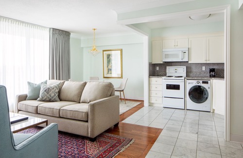 Port Credit Hotel | The Waterside Inn