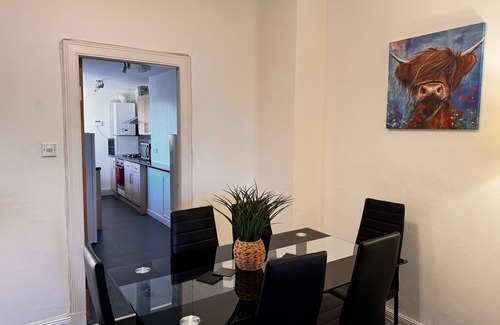 Levenmouth Apartment | The Wellesley Apartment - sleeps 5 guests in 4 bedrooms