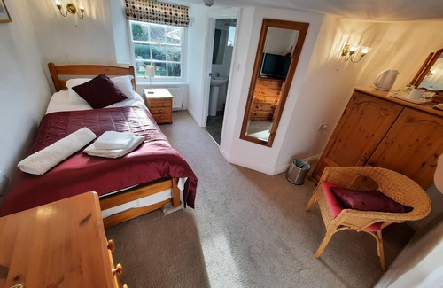 Colyton Bed & Breakfast | The White Cottage B&B