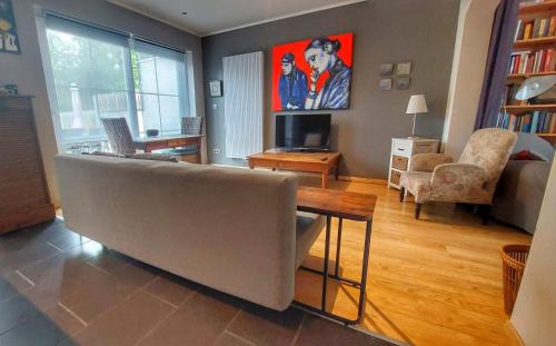 Erembodegem Apartment | The White Door