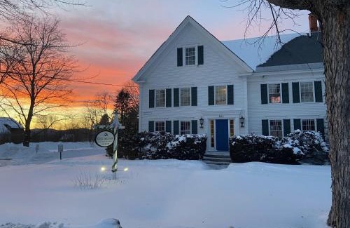 Fryeburg Bed & Breakfast | The White Gables Inn