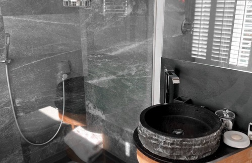 Hingham Hotel | The White Hart Hotel