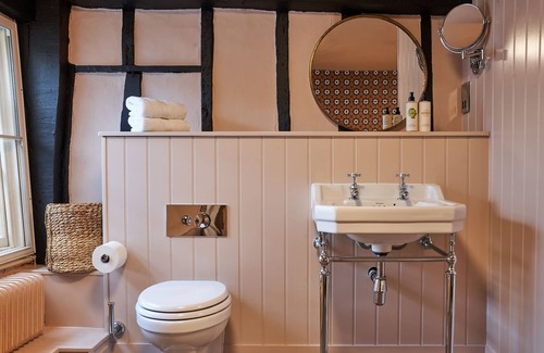 Dorking Hotel | The White Horse