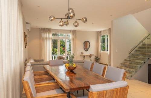 La Fortuna House | The White House