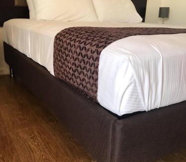Downtown Apia Hotel | The White House Hotel