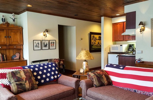 Cooperstown Bed & Breakfast | The White House Inn