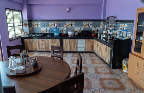 Kathmandu Villa | The White House Villa - 8 bedrooms with a private swimming pool.