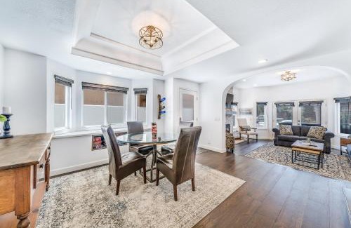 Huntington Beach House | The White House with spa, bikes and steps to the beach and down town main street shops and dining