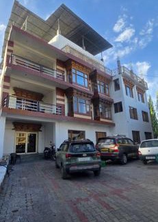 Leh Hotel | The White Yak Hotel