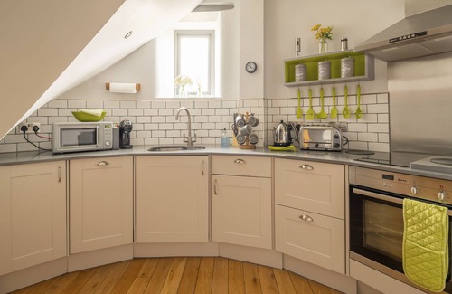 Bicester Cottage | The Windmill Blackthorn Hill - a windmill that sleeps 4 guests in 2 bedrooms