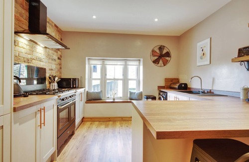 Winkleigh House | THE WING AT WARHAM, family friendly, with open fire in Dolton