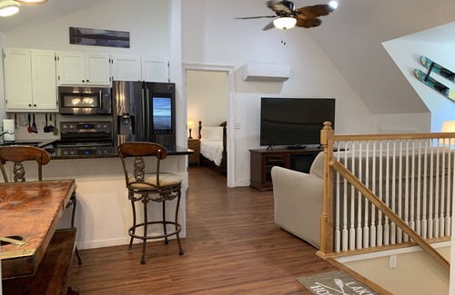 Wedowee House | The “Wood”shop, 2 bedroom loft apartment on a quiet cove.