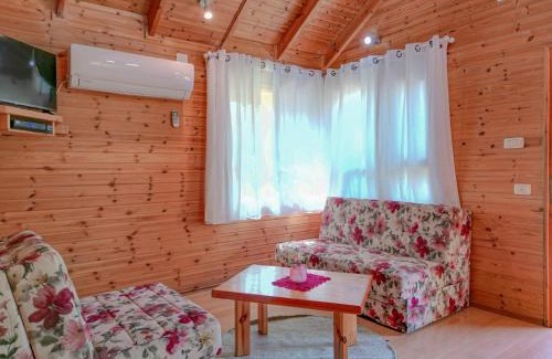 Betzet Cabin | The Wooden Rose Cabins
