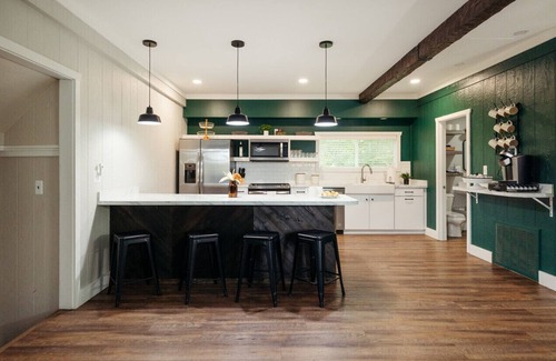 Ortonville Cabin | The Woods at Narrin Farms | Hot Tub | Horses | Kayaks | Hiking