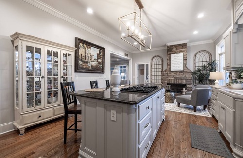 Simpsonville House | The Wright Place-Private Country Estate 25/min to DT G-Ville. Pool/Hottub!