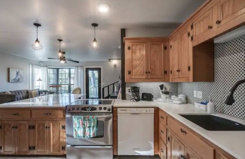 Broken Arrow Other | The Yellow Door - Secluded Farmhouse on 20 acres