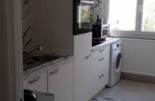 Sablon Apartment | The Zeloxel, F2 near train station and city center