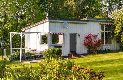 Vintrosa Apartment | Theo & Lilis countryside apartment