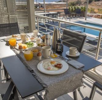 Milos Villa | Thiopetra Villas