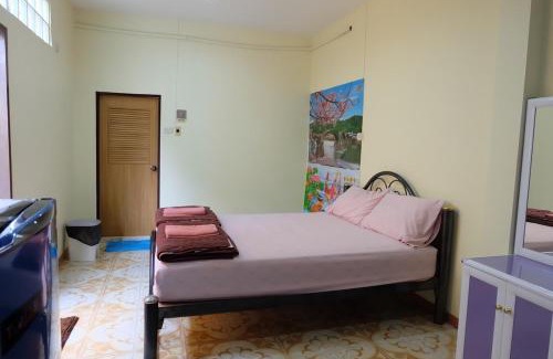 Ko Sichang Resort | Thippawan Bungalow