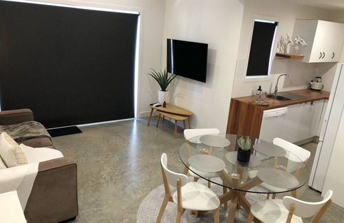Torquay Apartment | This 1-bedroom Guest Suite is the ultimate weekend getaway