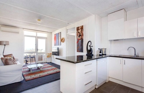 Fremantle Apartment | This apartment is a 1 bedroom(s), 1 bathrooms, located in Fremantle, WA.
