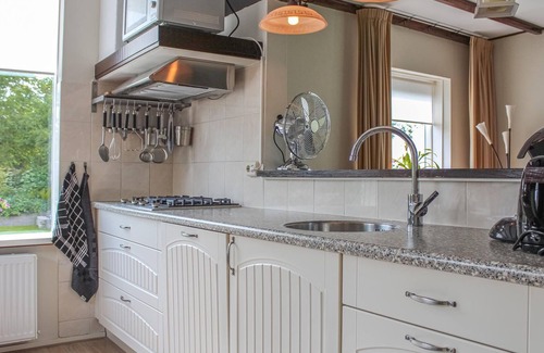 Slootdorp House | This beautiful and child-friendly semi-detached house for 4 people is located on a large plot of no