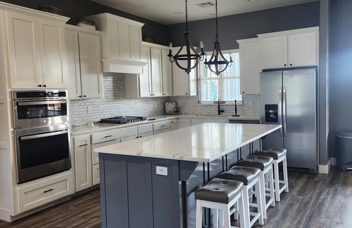 Mead House | This beautiful spacious new home is perfect for group trips or family getaways.
