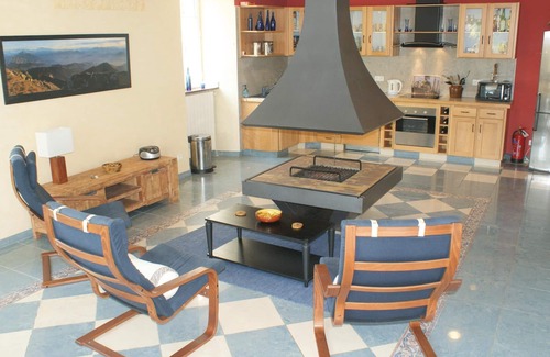 Sombrun House | This charming house welcomes you with a swimming pool in a hamlet in the department of Hautes-Pyréné
