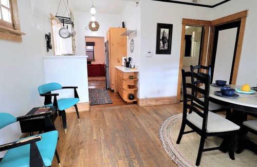 West University House | This house is a 2 bedroom(s), 2 bathrooms, located in Tucson, AZ.