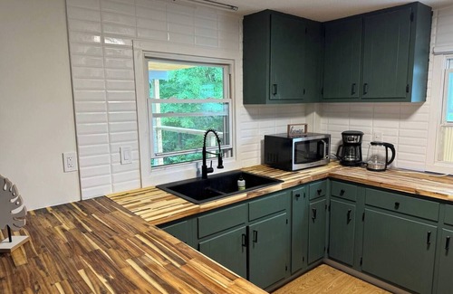 Tannersville House | This house is a 3 bedroom(s), 1 bathrooms, located in Tannersville, NY.