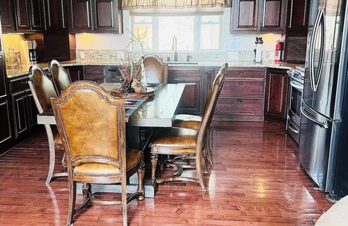 Ruidoso Downs House | This is a luxurious two-story mountain retreat tucked in Ruidoso Downs, NM.