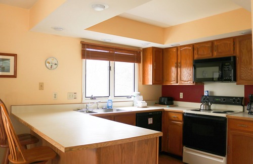 Chautauqua Condo | This is a timeshare condominium complex located on the northern end of Chautauqua Institution at 20 Elm Lane.