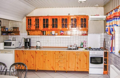 Brodnica Gorna House | This nice cottage is located in the heart of Kashubian Switzerland, on a plot with a garden pond.