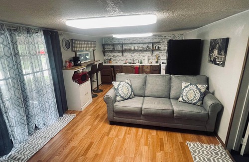 Florida South Atlantic Coast Cottage | This old Florida feeling getaway is 420 friendly and a great place to just relax