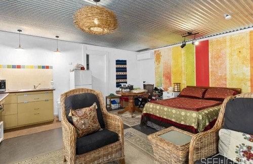 Corowa Apartment | This pet friendly retreat is excellent to relax over looking a "rain forest".