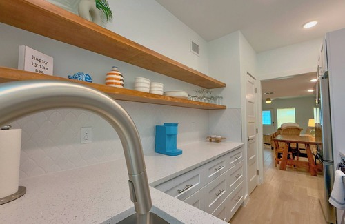 Rockport House | This townhouse is a 2 bedroom(s), 1.5 bathrooms, located in Rockport, TX.