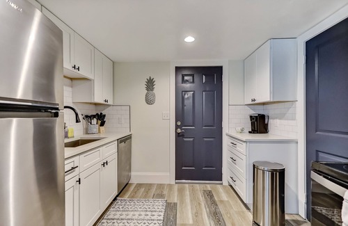 Lakeshore South House | This townhouse is a 1 bedroom(s), 1 bathrooms, located in Jacksonville, FL.